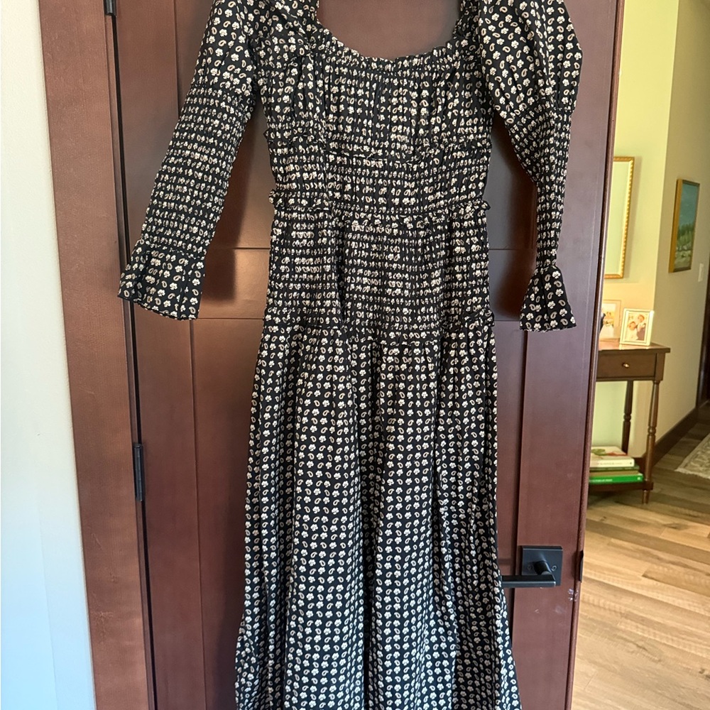 Doen Black and Cream Long Sleeve Smocked Midi Dress